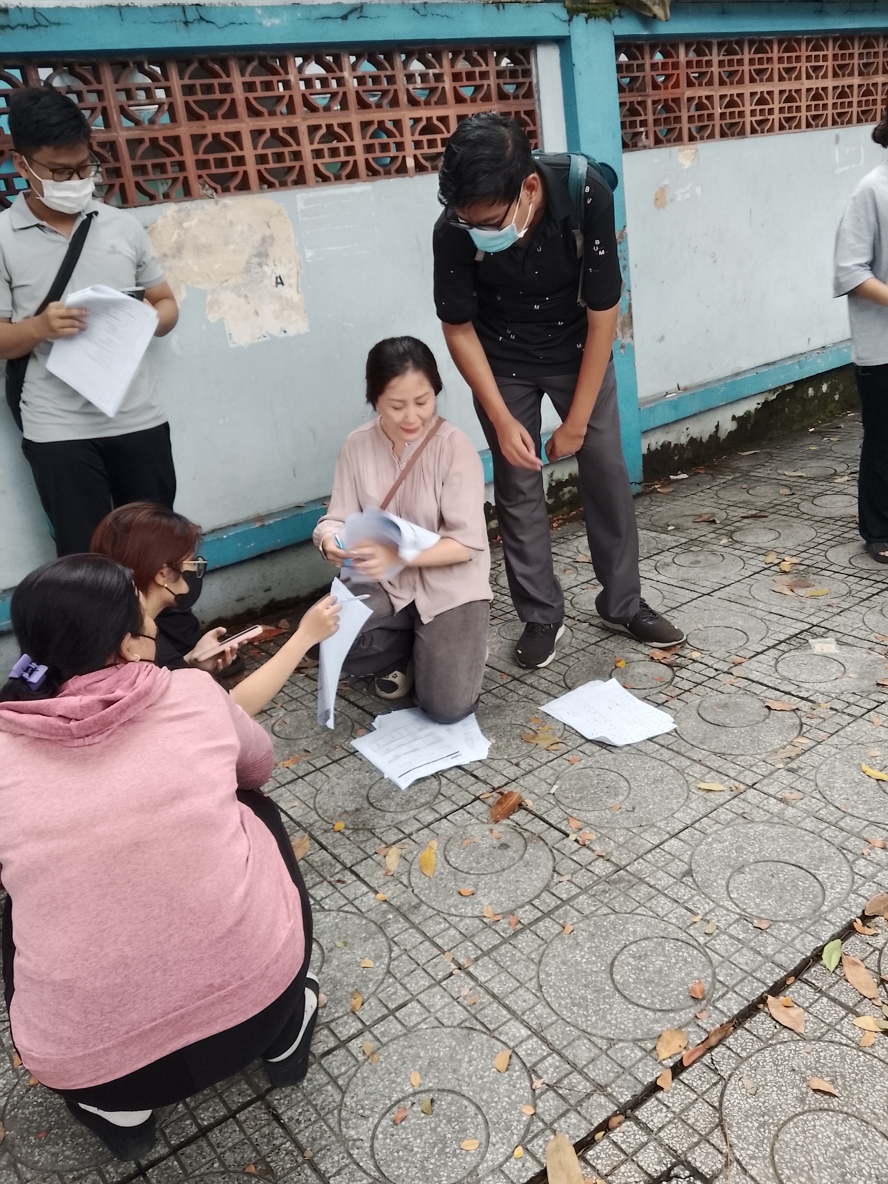 Săn khảo sát, phỏng vấn.jpg